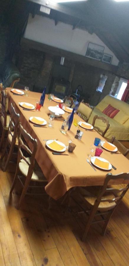 Cedres Bleus De Joany Chez Nathalie Viviez מראה חיצוני תמונה